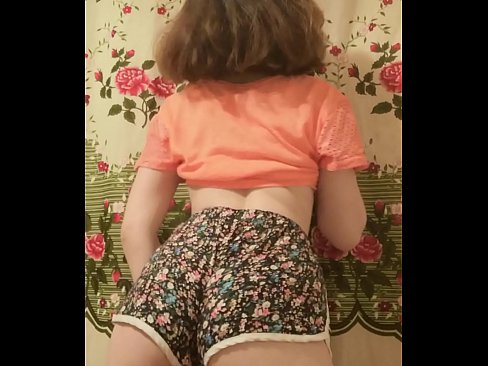❤️ Sexy junges Babe zieht ihre Shorts vor der Kamera aus ️ Porno fb bei de.porngifer.ru ❌