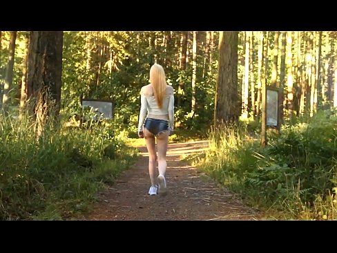 ❤️ Schöne Frau bewegt sich langsam, nicht nackt Video ️ Porno fb bei de.porngifer.ru ❌